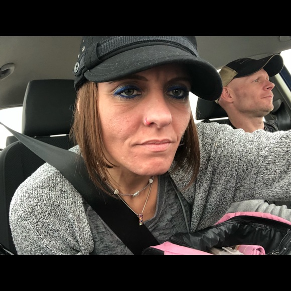 Meet your Posher, Shelly - Picture 1 of 1